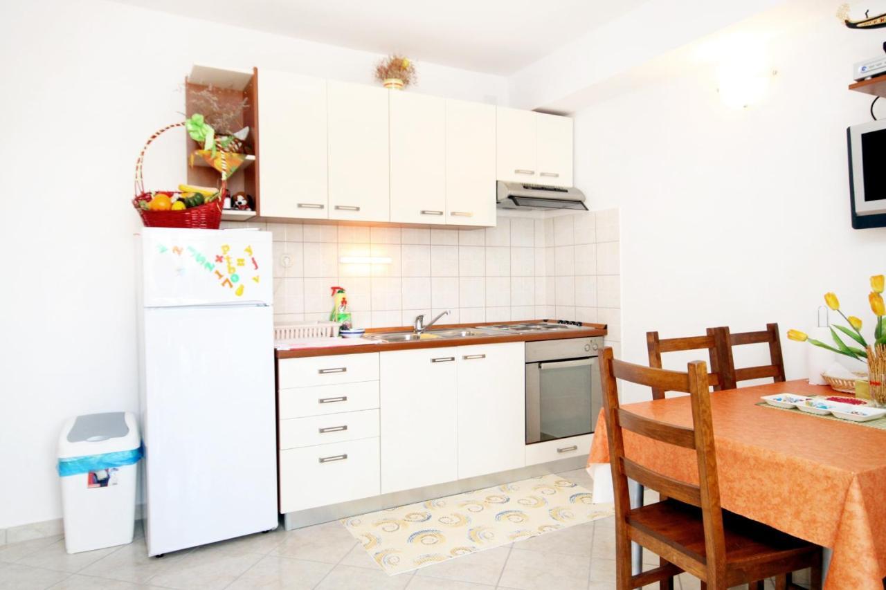 Apartments With A Parking Space Seline, Paklenica - 6603 Starigrad Paklenica Exterior foto