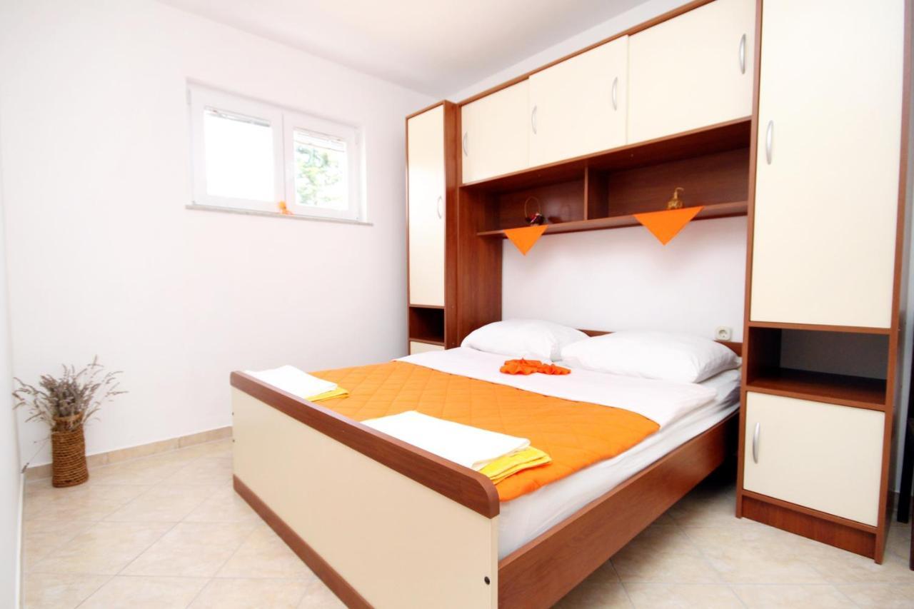 Apartments With A Parking Space Seline, Paklenica - 6603 Starigrad Paklenica Exterior foto
