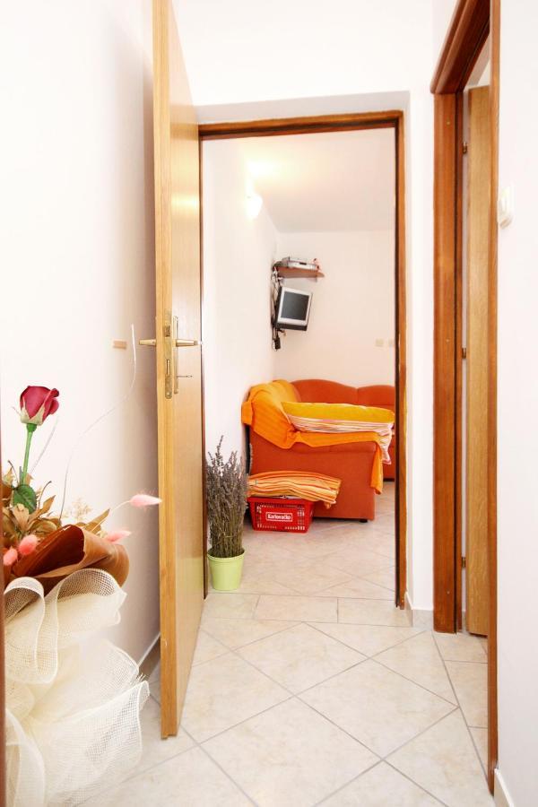 Apartments With A Parking Space Seline, Paklenica - 6603 Starigrad Paklenica Exterior foto