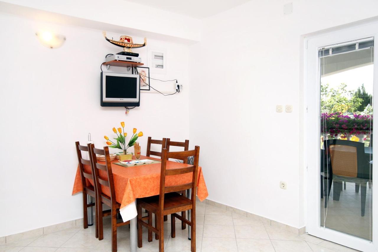 Apartments With A Parking Space Seline, Paklenica - 6603 Starigrad Paklenica Exterior foto